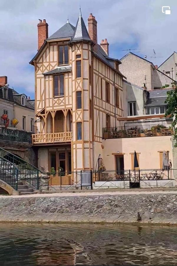 Logis Hotel La Maison A Pan De Bois Vierzon Exterior foto